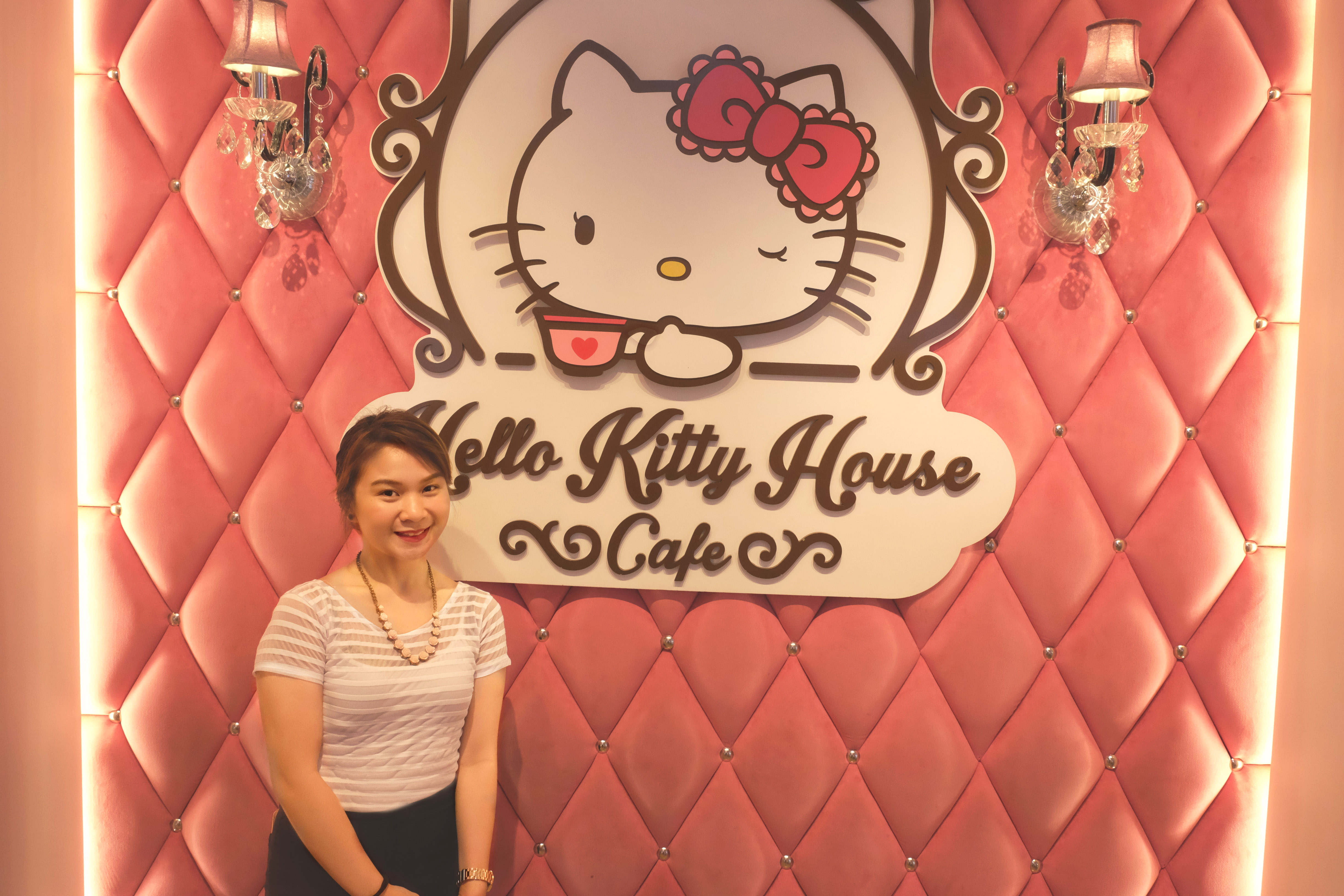 hello-kitty-cafe5