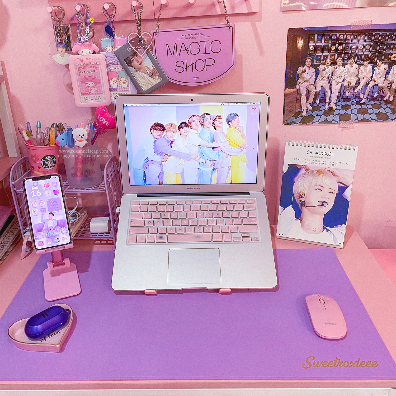 Cute Pastel Desk Setup
